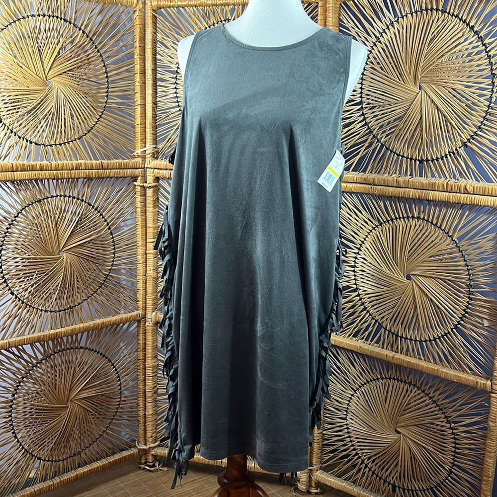Coin 1804 side fringed grey dress.  Size medium.  Fabric feels suede like!